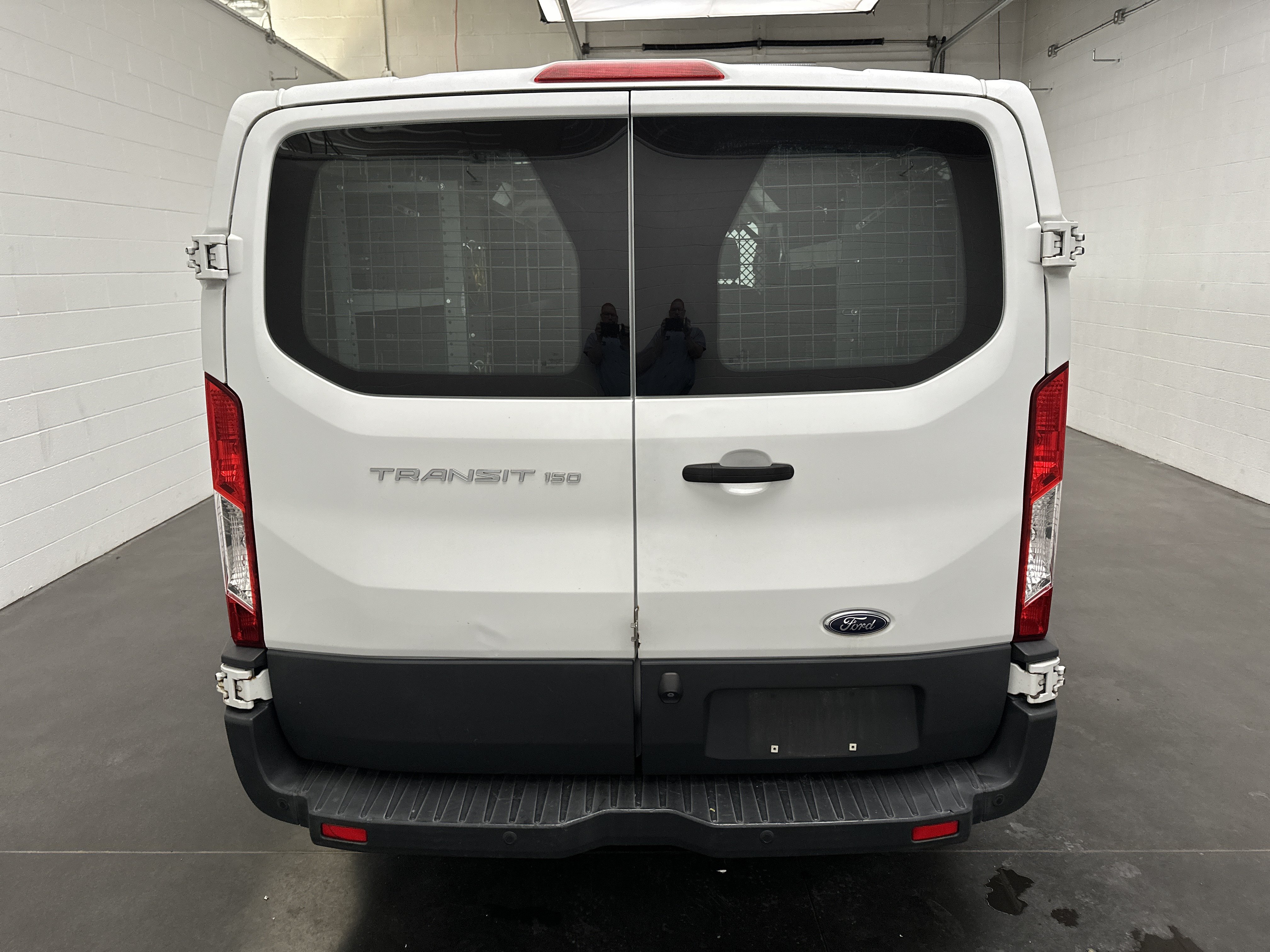 Used 2015 Ford Transit 150 130 Low Roof RWD image 7