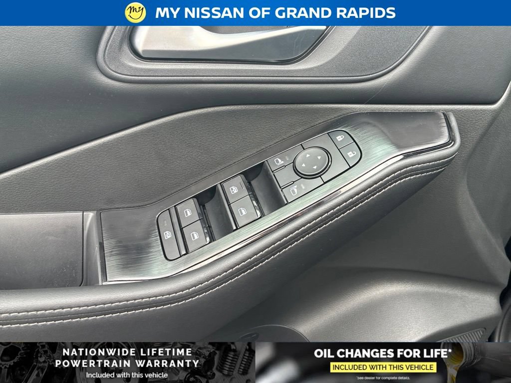 New 2026 Nissan Rogue SV w/ Cold Weather Package AWD/4WD image 12