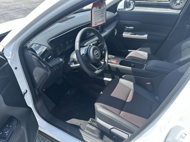 New 2025 Nissan Kicks SR w/ SR Premium Package image 9