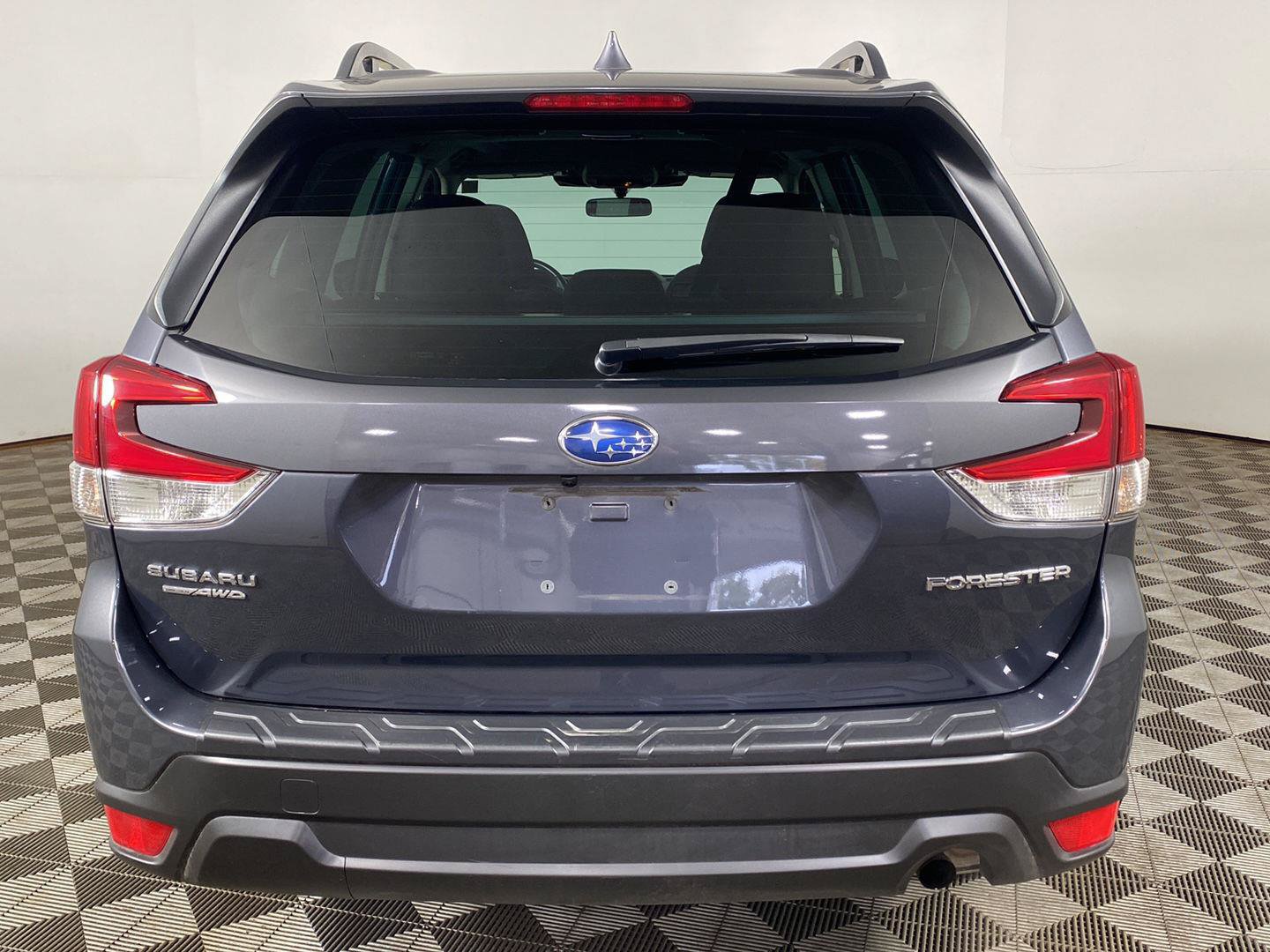 Used 2023 Subaru Forester Premium AWD/4WD image 6