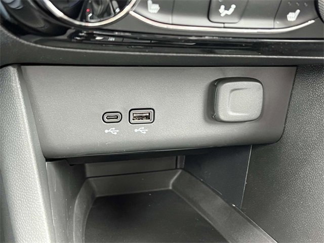 New 2025 Buick Encore GX Sport Touring w/ Comfort Package image 23