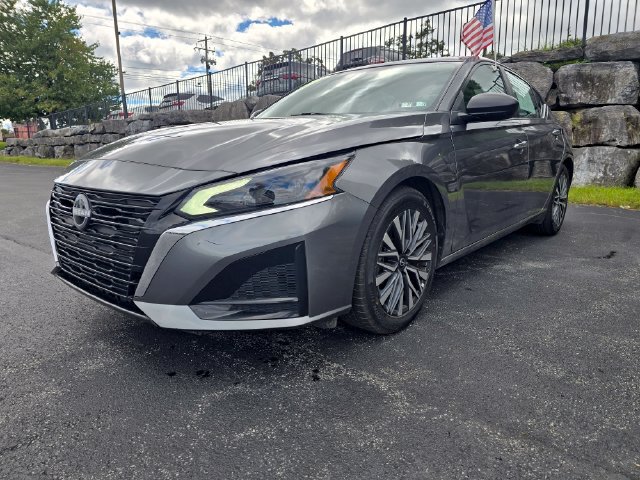 Used 2025 Nissan Altima 2.5 SV FWD image 8