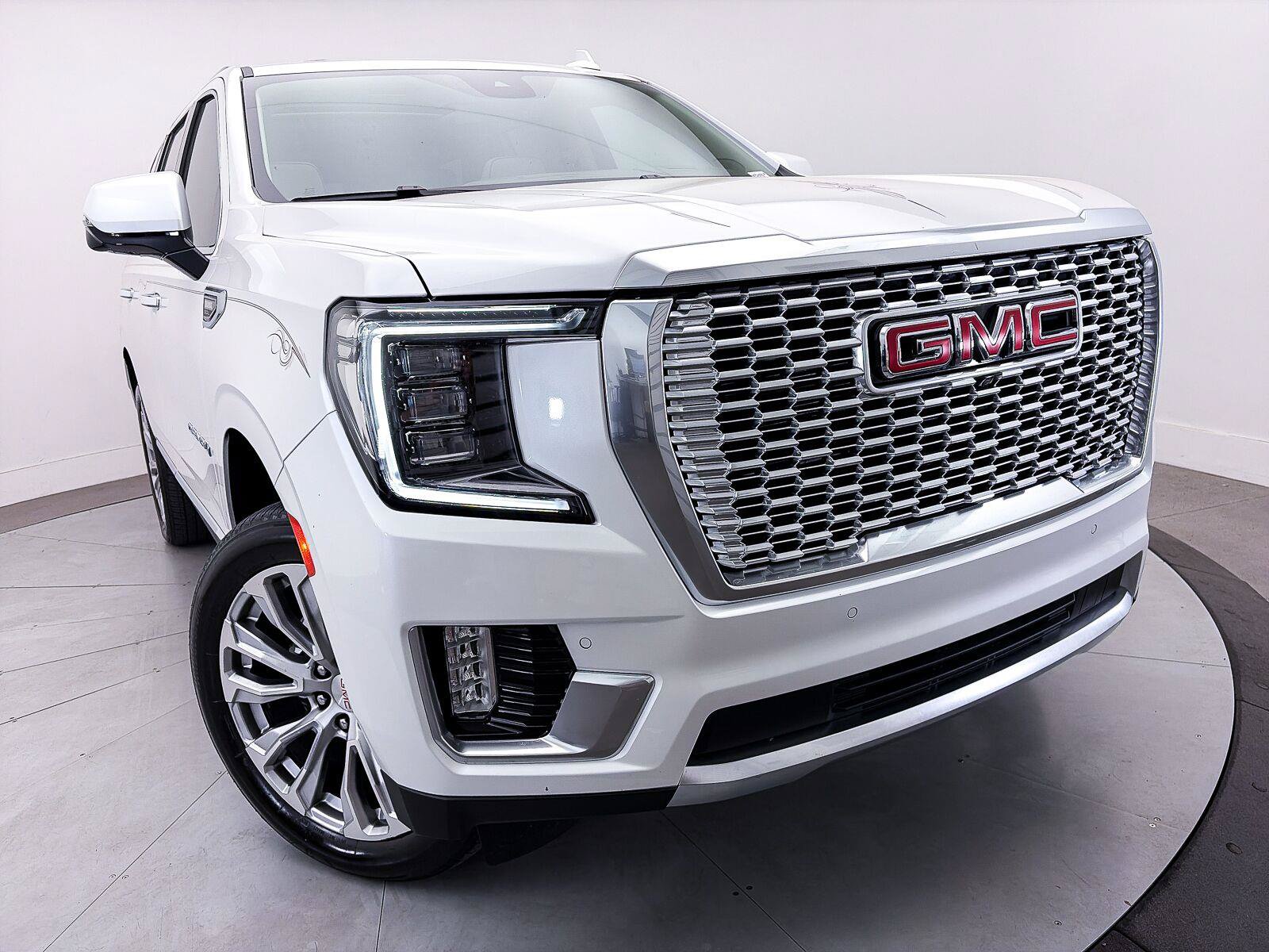 Used 2024 GMC Yukon Denali w/ Max Trailering Package AWD/4WD image 11