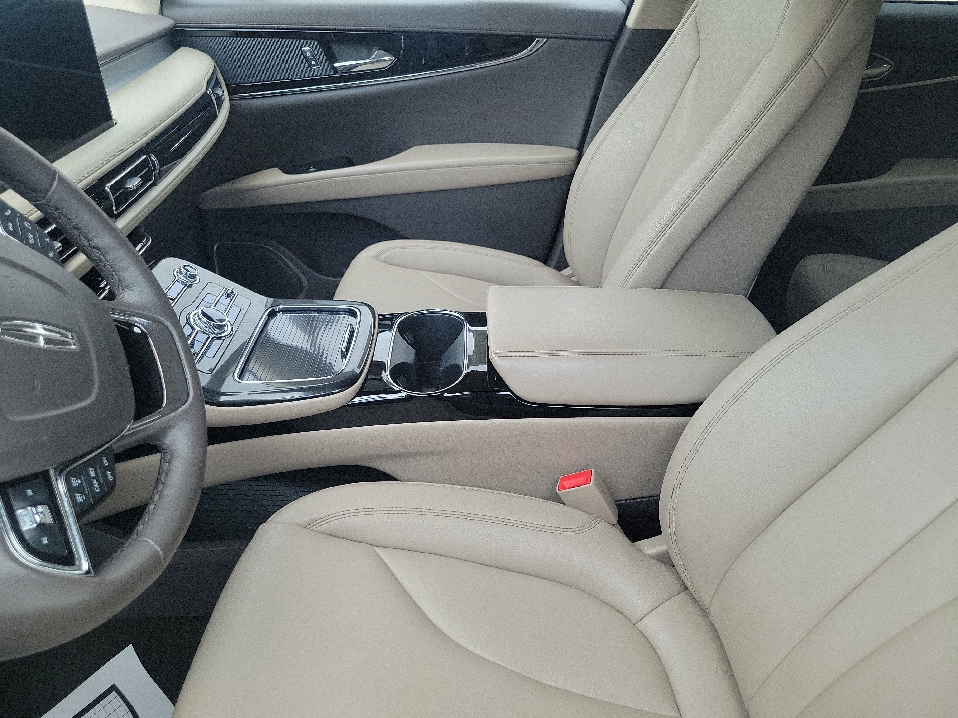 Certified 2023 Lincoln Nautilus AWD image 13