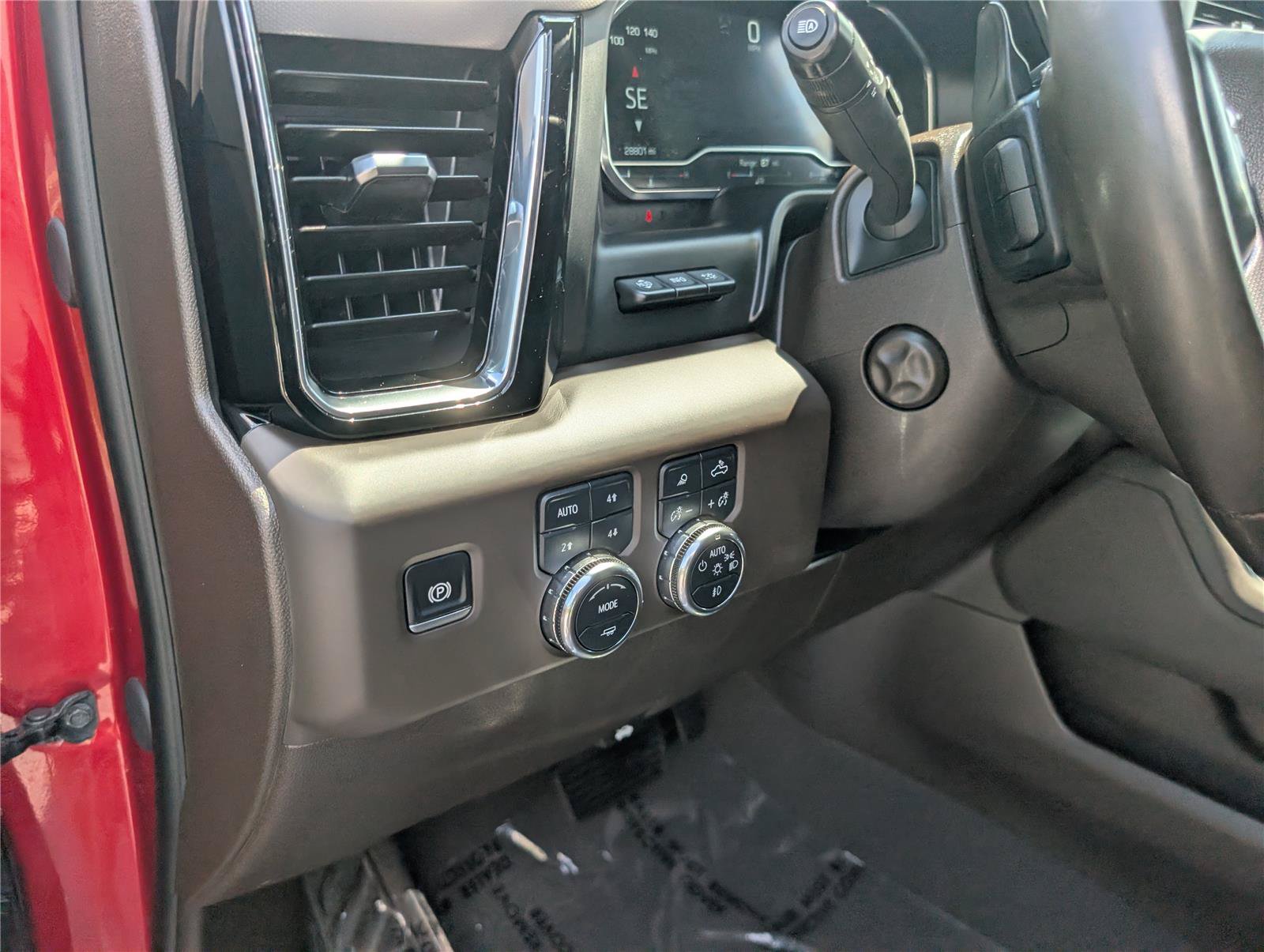 Used 2024 GMC Sierra 1500 Denali w/ Technology Package AWD/4WD image 23