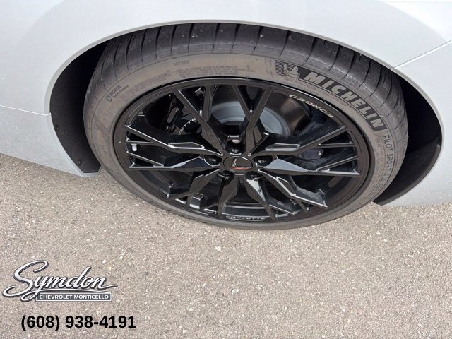 Used 2026 Chevrolet Corvette Stingray Convertible RWD image 22