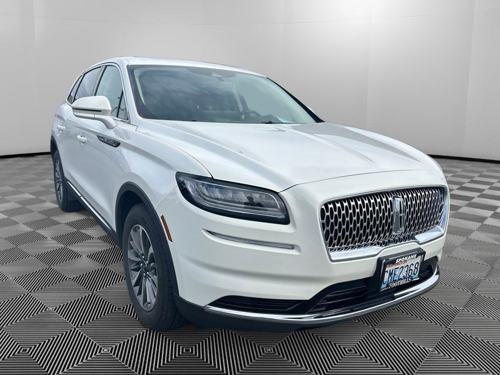 Used 2023 Lincoln Nautilus Reserve image 1