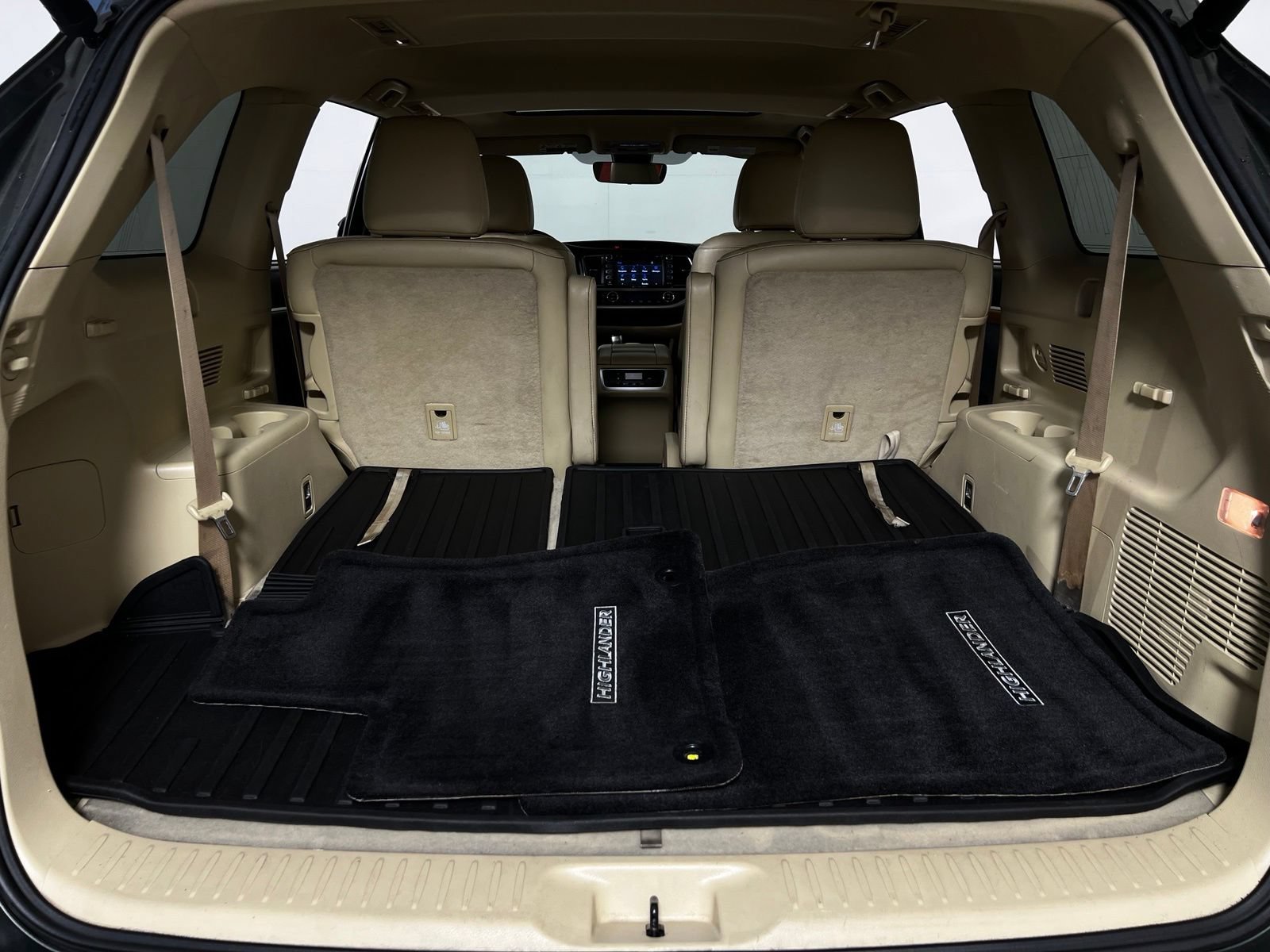 Certified 2017 Toyota Highlander Limited FWD image 31