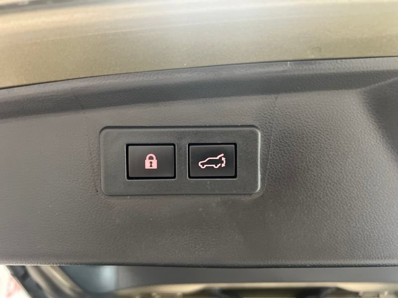 Used 2022 Subaru Outback Touring XT w/ Popular Package #2 AWD/4WD image 9