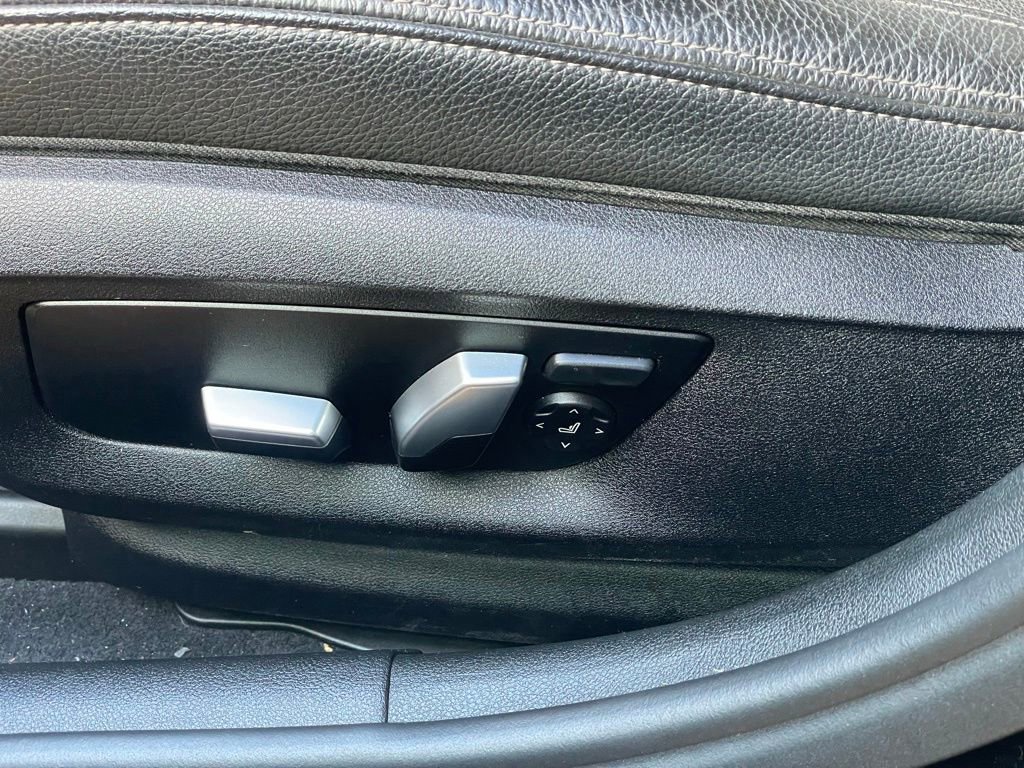 Used 2018 BMW 530i w/ Premium Package image 14