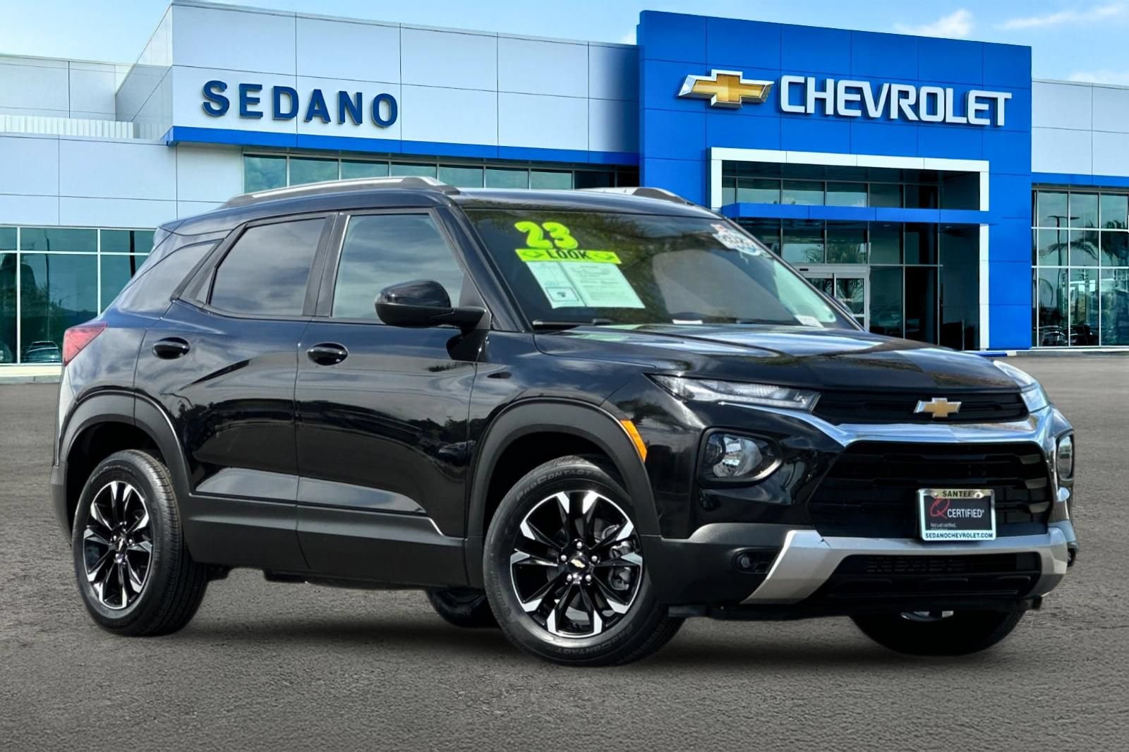 Used 2023 Chevrolet TrailBlazer LT w/ Convenience Package FWD image 2