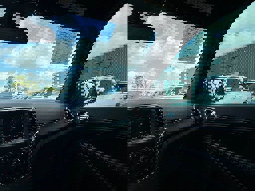 Used 2018 Jeep Grand Cherokee Laredo image 25