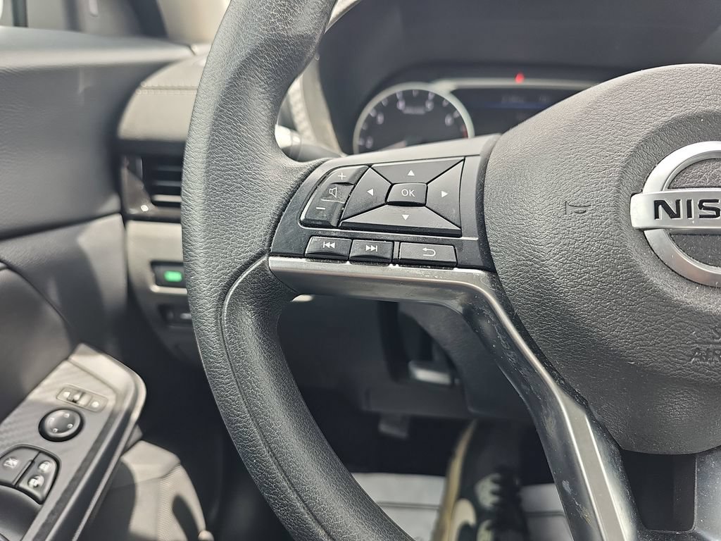 Used 2023 Nissan Sentra SV FWD image 22