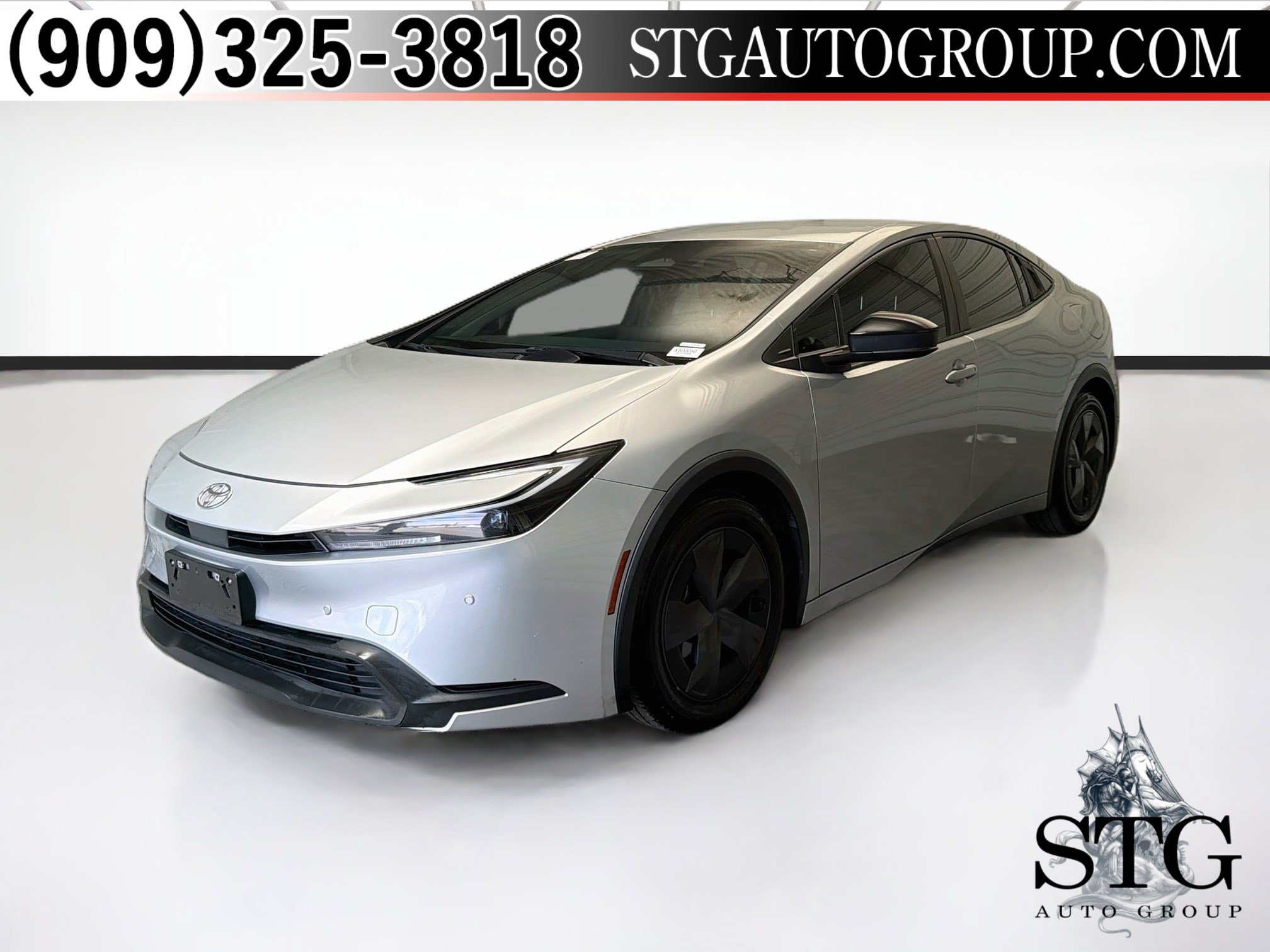 Used 2023 Toyota Prius LE FWD image 1