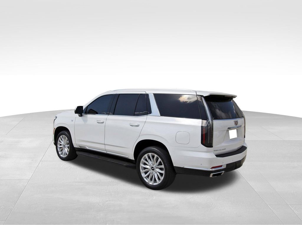 Certified 2025 Cadillac Escalade Luxury RWD image 3