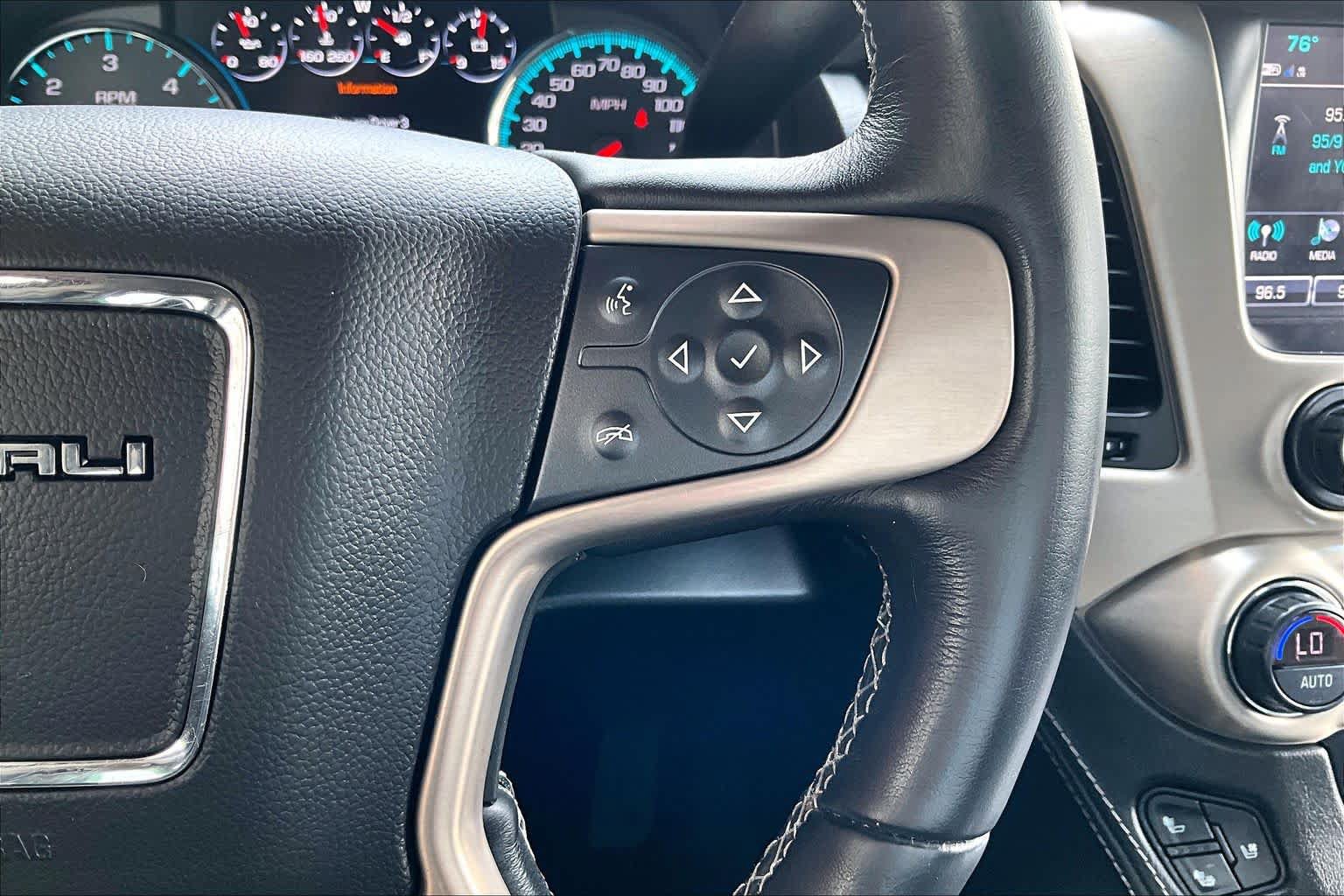 Used 2019 GMC Yukon Denali AWD/4WD image 25
