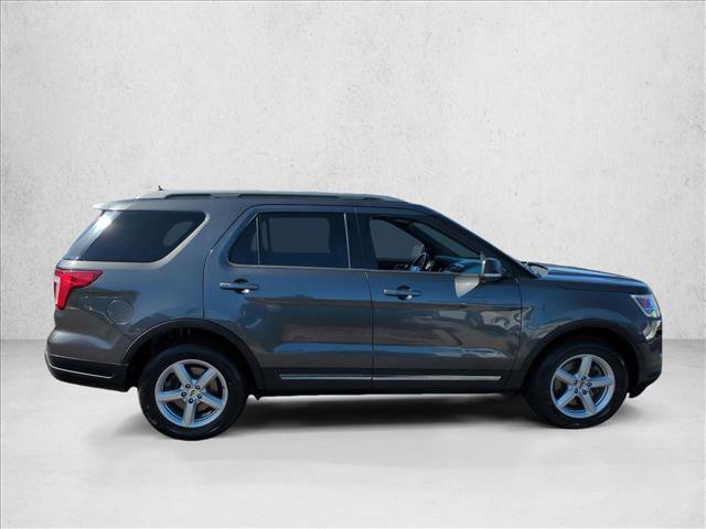 Used 2019 Ford Explorer XLT w/ Equipment Group 202A image 4