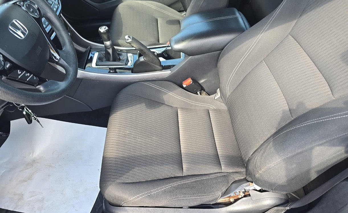 Used 2017 Honda Accord EX image 3