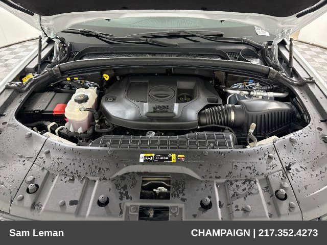 Used 2024 Jeep Grand Cherokee Overland w/ Luxury Tech Group IV AWD/4WD image 31
