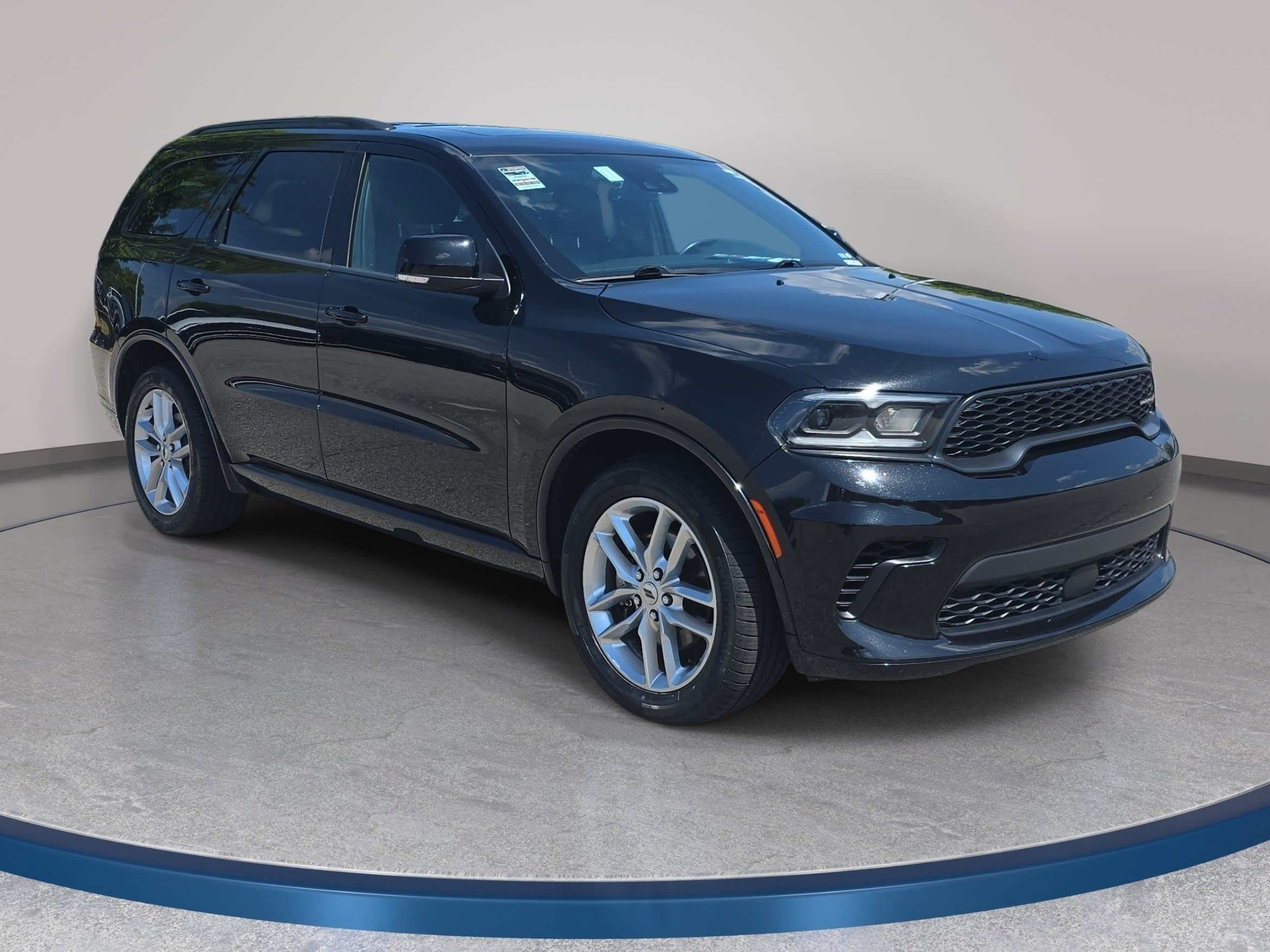 Used 2024 Dodge Durango GT RWD image 3