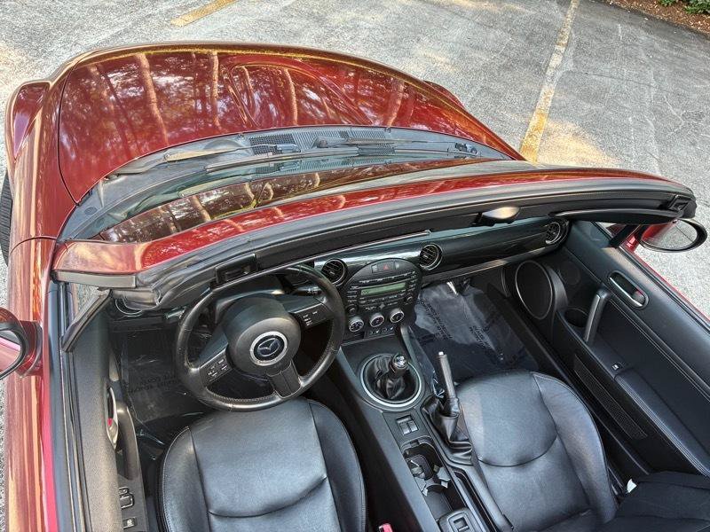 Used 2013 MAZDA MX-5 Miata Grand Touring RWD image 21