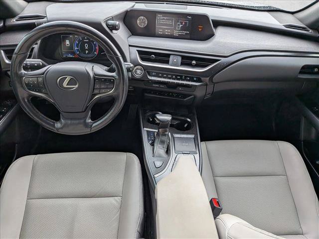 Used 2019 Lexus UX 200 w/ Premium Package FWD image 16