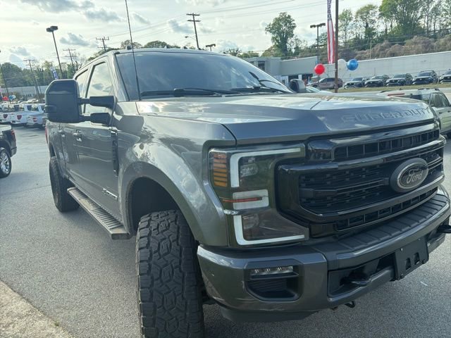 Used 2022 Ford F250 Lariat w/ Black Appearance Package image 8