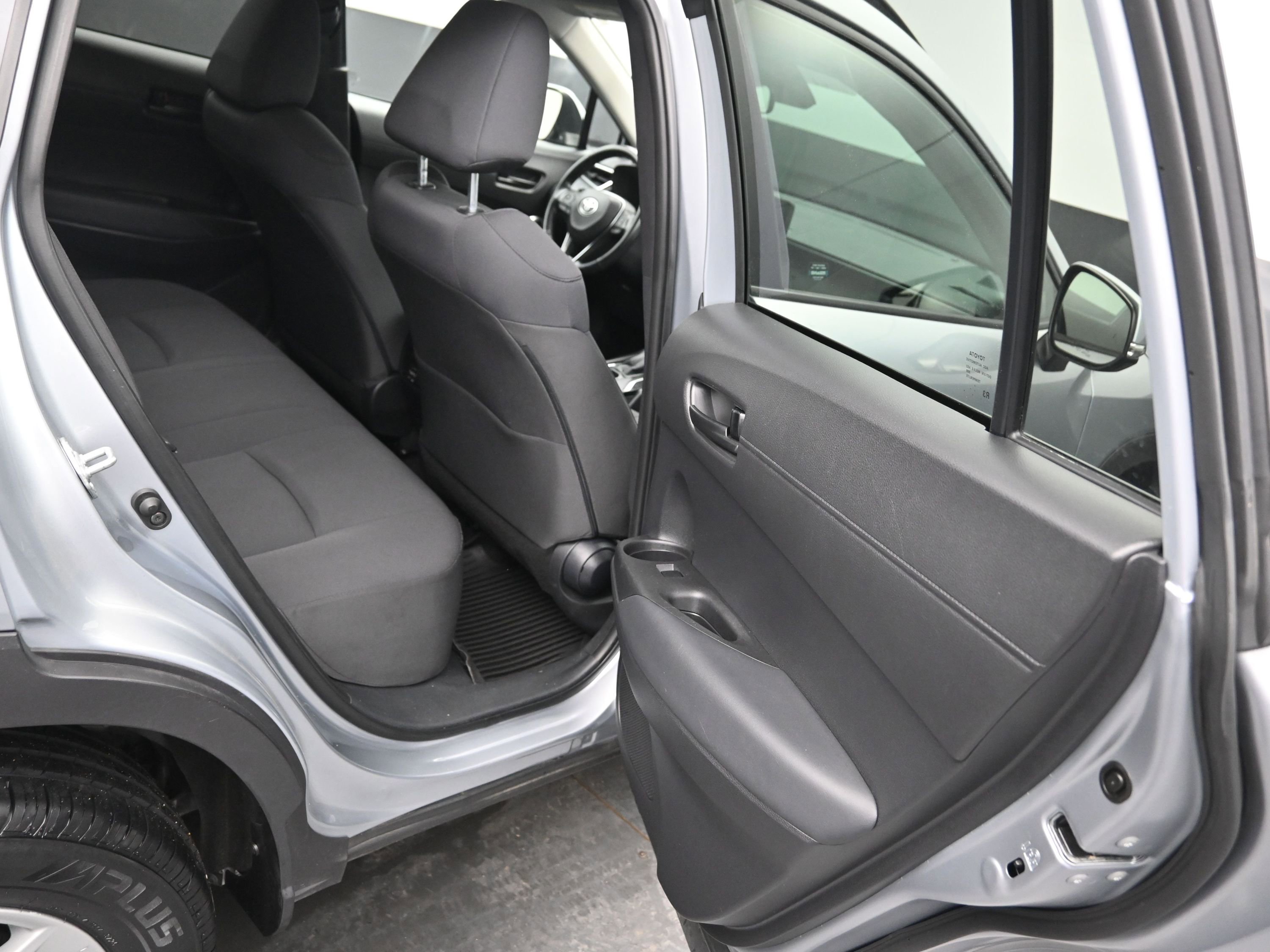 Used 2022 Toyota Corolla Cross LE image 10