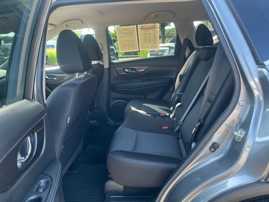 Used 2019 Nissan Rogue SV w/ Premium Package FWD image 25
