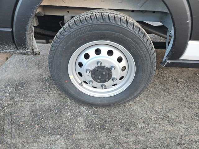 New 2026 Ford Transit 250 148 Medium Roof Extended AWD image 30