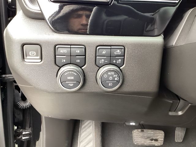 Used 2024 Chevrolet Silverado 2500 High Country AWD/4WD image 31