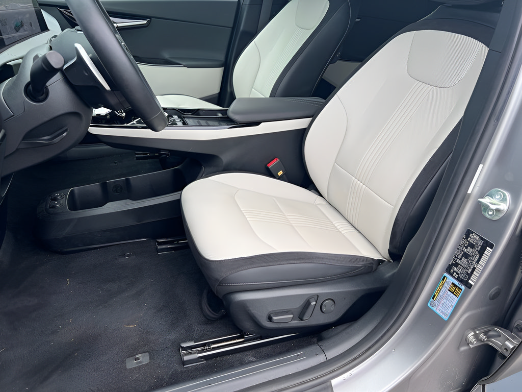 Used 2024 Kia EV6 GT-Line w/ GT-Line White Seat Package AWD/4WD image 14