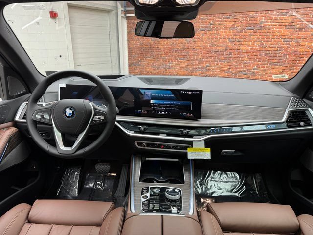 Used 2026 BMW X5 xDrive50e w/ Executive Package AWD/4WD image 12