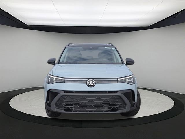 New 2026 Volkswagen Taos SE FWD image 2