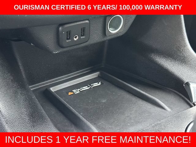 Used 2023 Chevrolet Traverse LT w/ LPO, Floor Liner Package AWD/4WD image 28