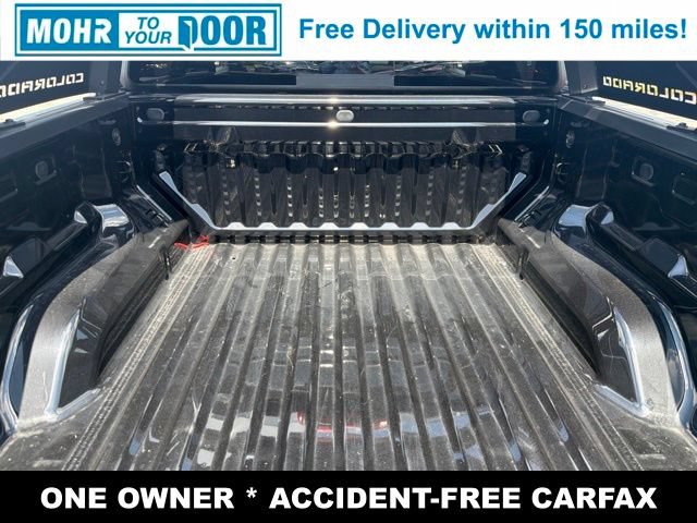 Used 2025 Chevrolet Colorado Z71 w/ Midnight Edition AWD/4WD image 8
