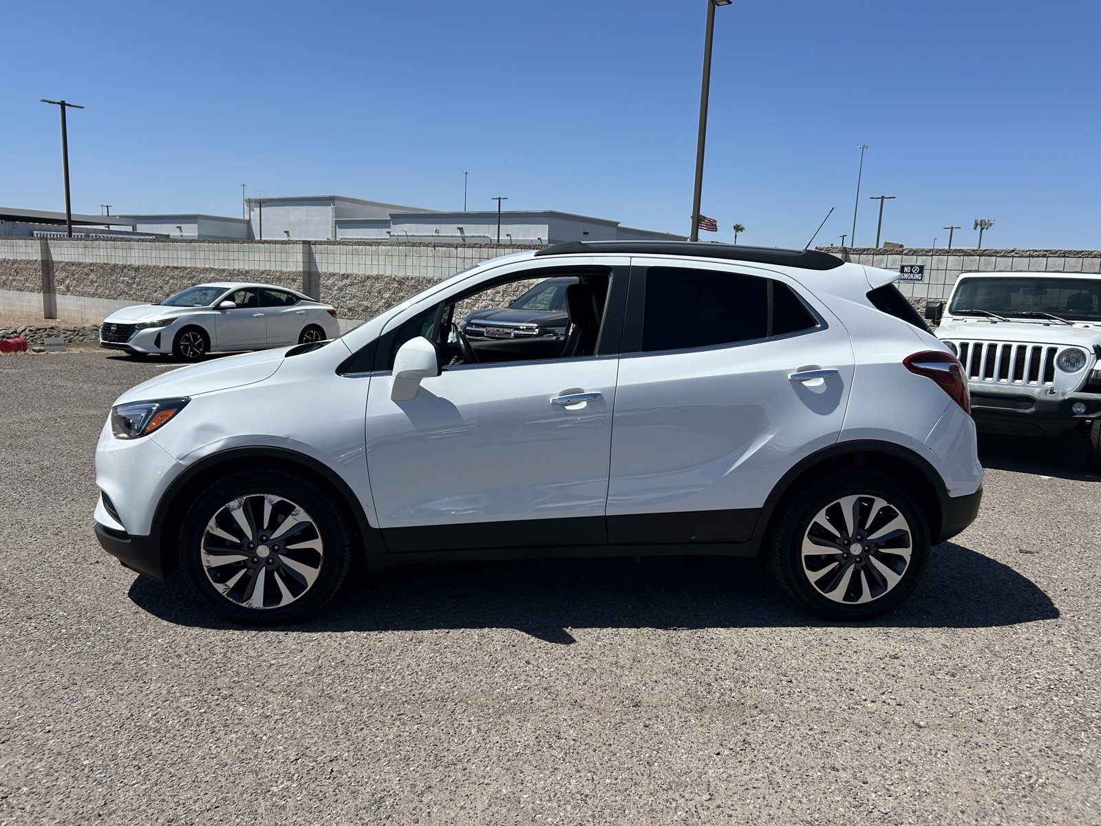 Used 2021 Buick Encore Preferred FWD image 2