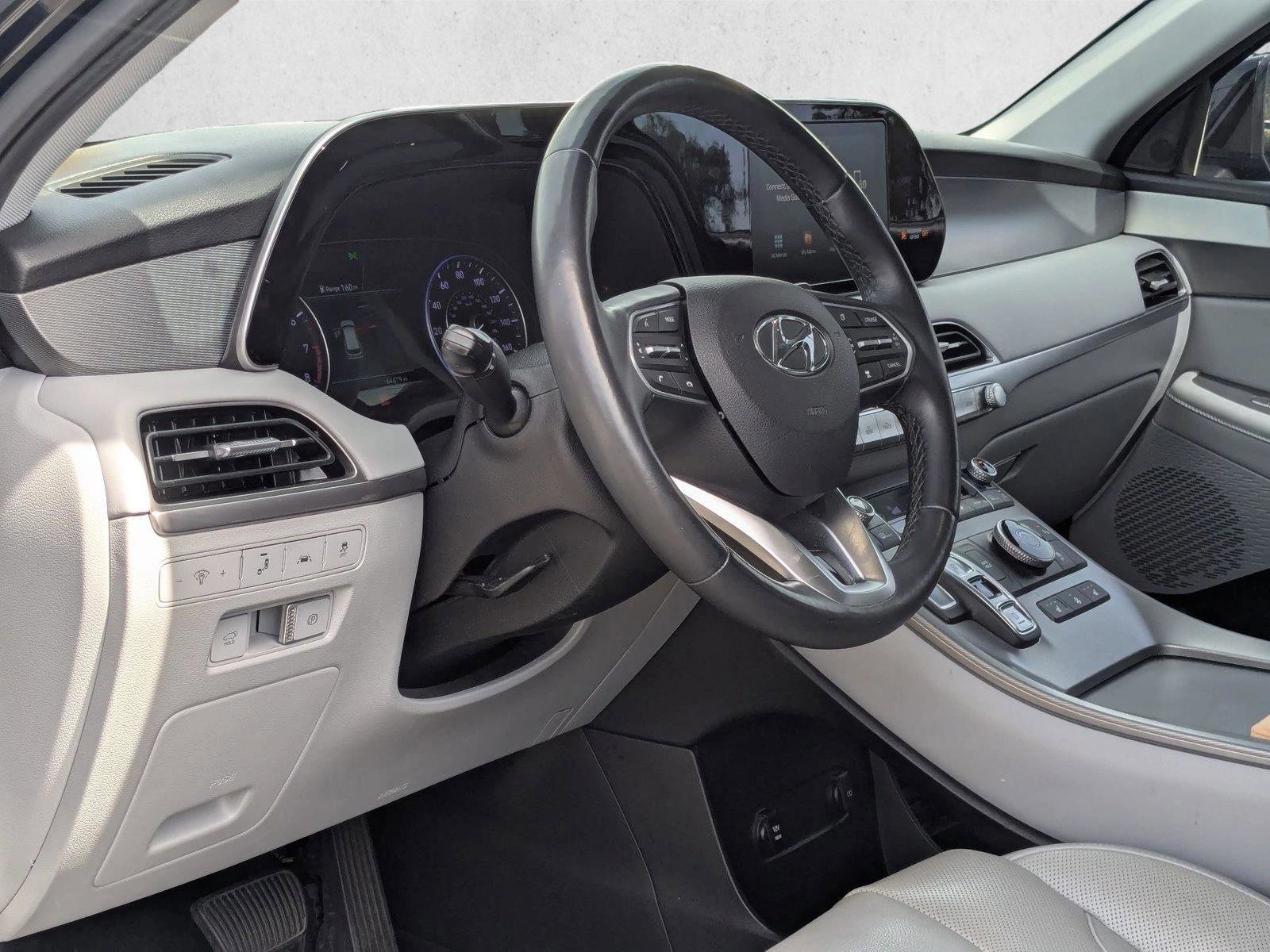 Used 2020 Hyundai Palisade SEL w/ Premium Package FWD image 2