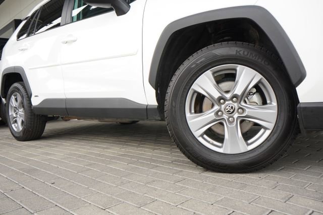 Used 2023 Toyota RAV4 LE AWD/4WD image 10