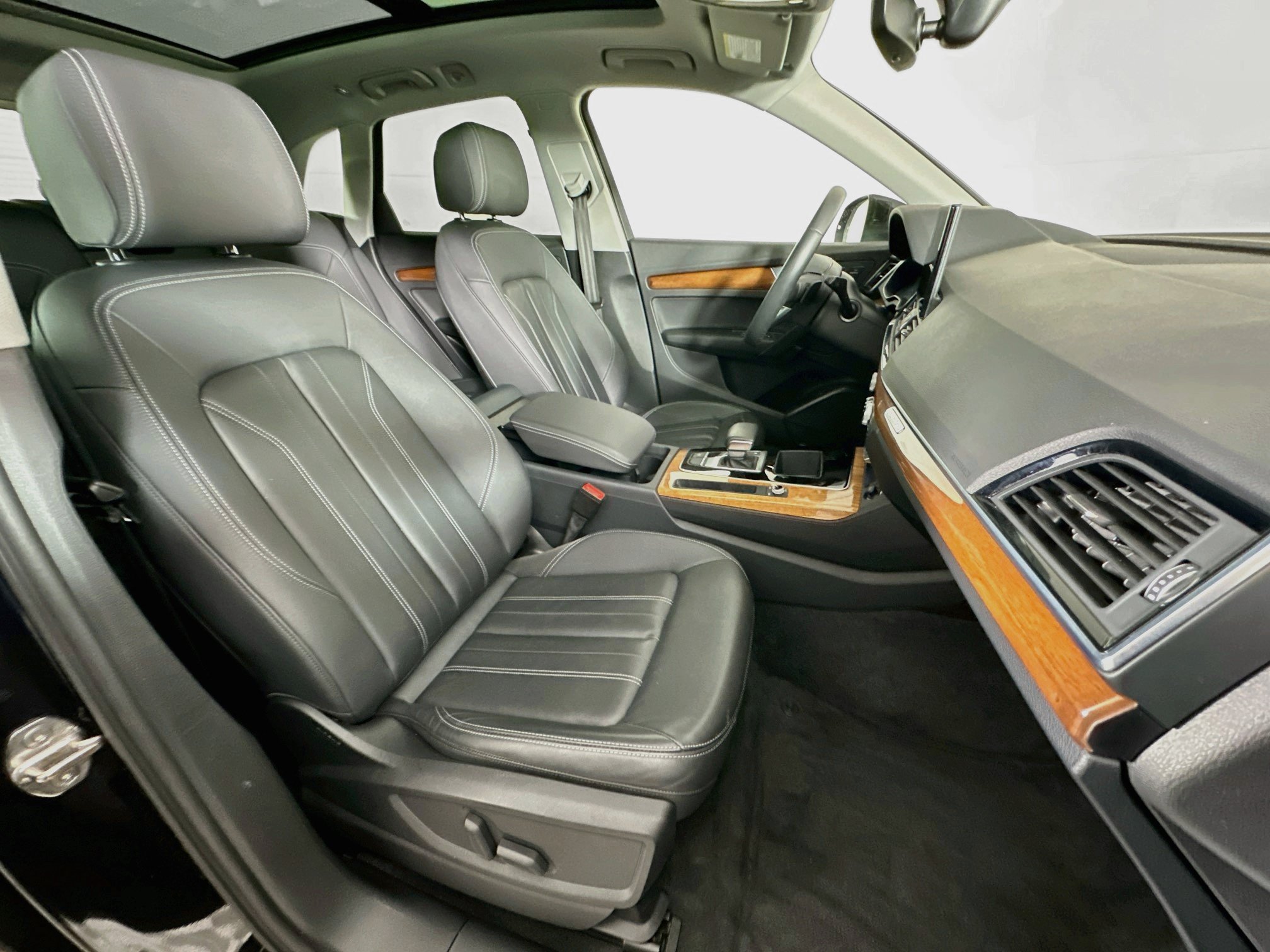 Used 2023 Audi Q5 2.0T Premium w/ Convenience Package AWD/4WD image 33
