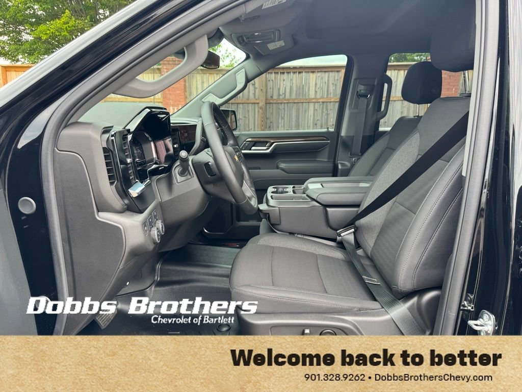 Used 2025 Chevrolet Silverado 1500 LT AWD/4WD image 10