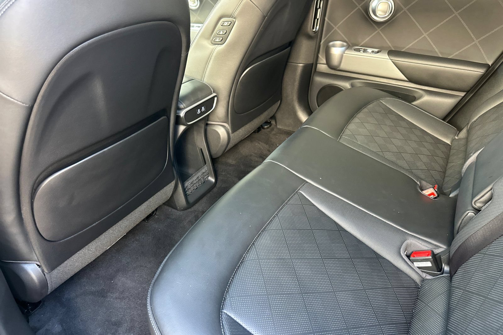 Used 2026 Genesis GV60 Advance AWD/4WD image 15