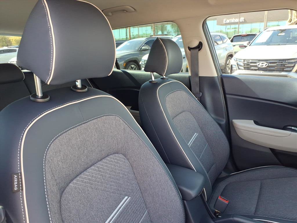 Certified 2025 Hyundai Venue Limited image 12