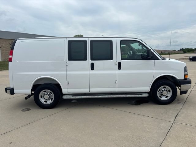 Used 2025 Chevrolet Express 2500 w/ Driver Convenience Package RWD image 32
