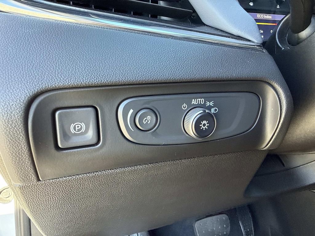 Used 2021 Buick Enclave Essence w/ Sport Touring Edition image 32