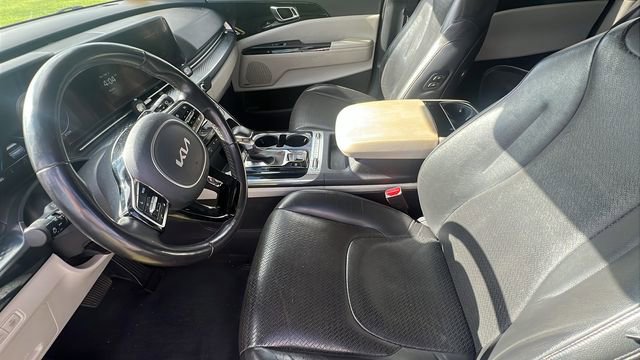 Used 2023 Kia Carnival SX Prestige image 25