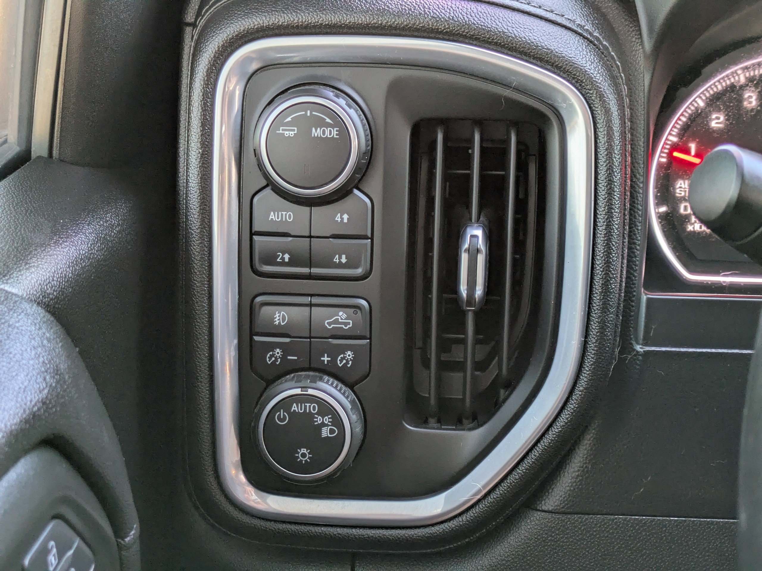 Used 2021 Chevrolet Silverado 1500 LT Trail Boss w/ Bed Protection Package image 20