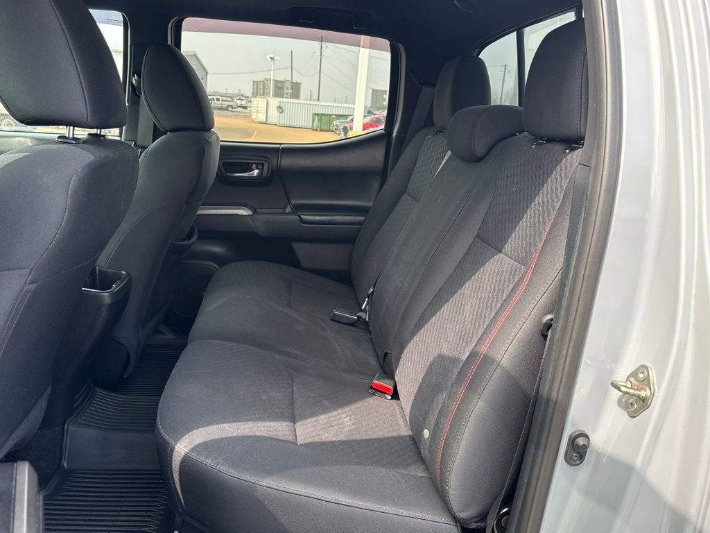 Used 2018 Toyota Tacoma Limited image 9