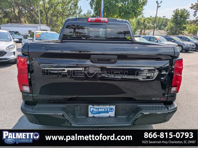 Used 2024 Chevrolet Colorado ZR2 w/ ZR2 Convenience Package III AWD/4WD image 4