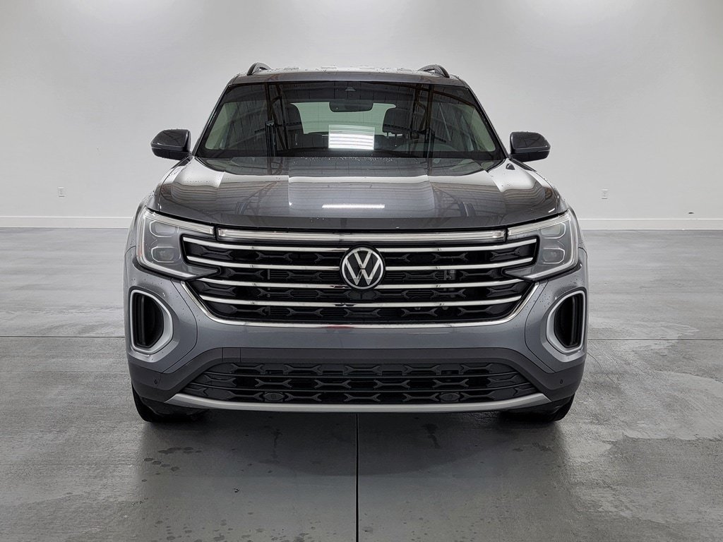 Used 2024 Volkswagen Atlas SE AWD/4WD image 3